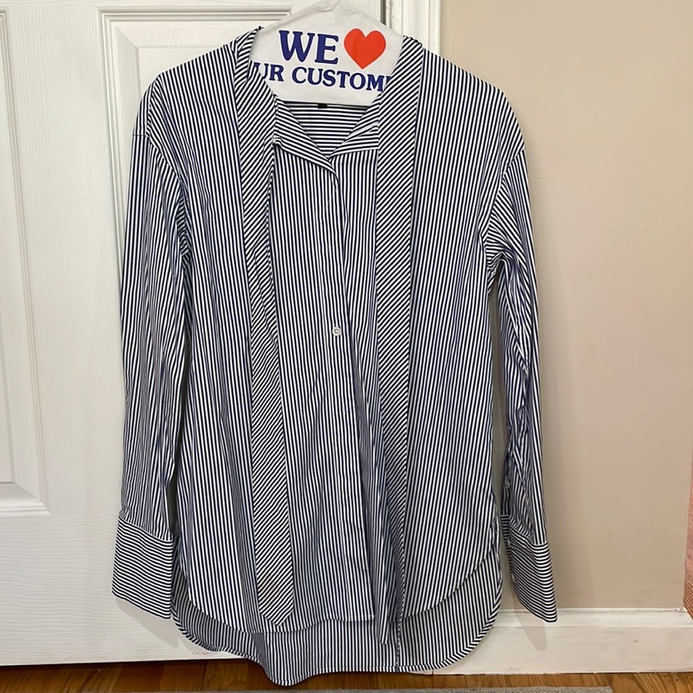 Theory navy and white long sleeve shirt. Size P.
